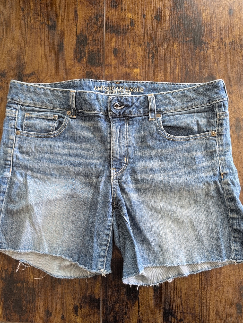 American Eagle Denim Shorts | Women’s Size 14 | Distressed Stretch Jean Shorts